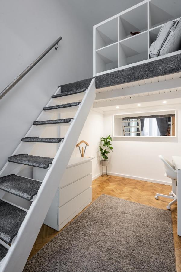 Galaxy Cube Apartment Budapest Exterior photo